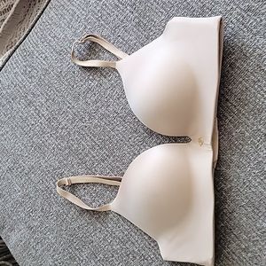 NWOT Victoria's Secret So Obsessed wireless bra